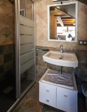 Hotels in Pesquera De Ebro